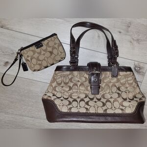🏇Coach Signature Monogram Hobo & Small Coach Wristlet